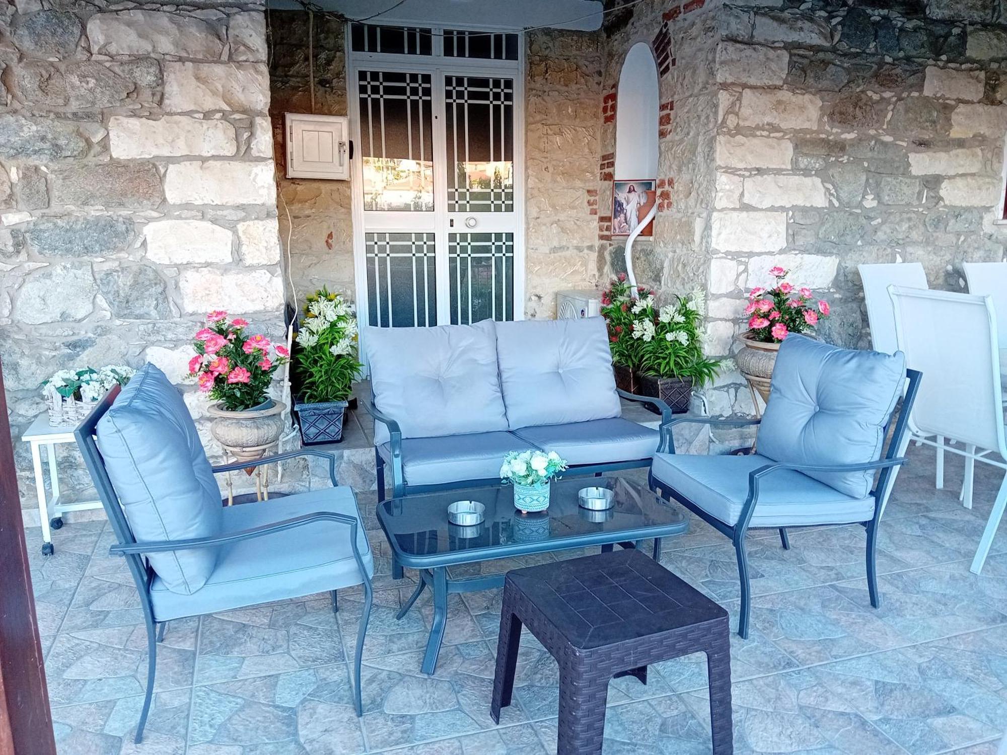 Traditional House In Pelendri Hébergement de vacances